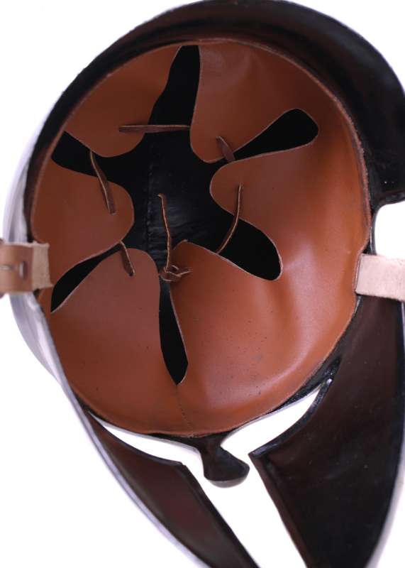 Italo-Corinthian helmet, steel, with leather liner