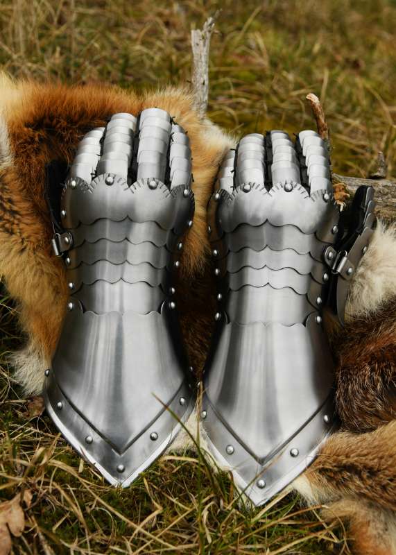 Plate Gloves / Gauntlets