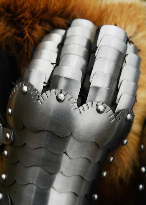 Plate Gloves / Gauntlets