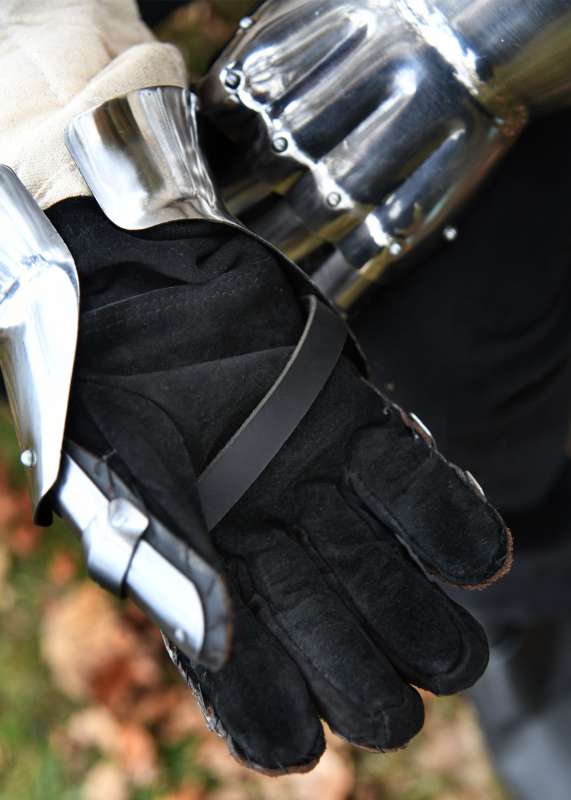Medieval Hourglass Gauntlets, 14th C., 1.6 mm Steel, Plate Armour for the Hands