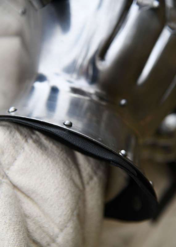 Medieval Hourglass Gauntlets with Decorative Rivets, 14th C., 1.6 mm Steel, Plate Armour for the Hands