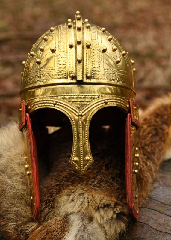 Deurne helmet, 4th century