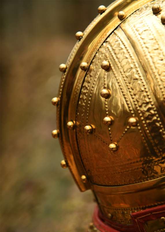 Deurne helmet, 4th century